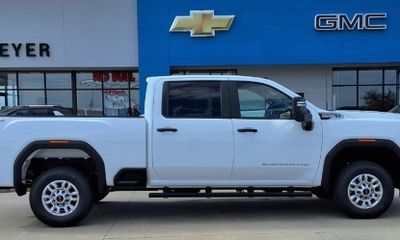 2026 GMC Sierra HD Pro
