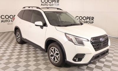 2024 Subaru Forester Premium