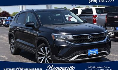 2023 Volkswagen Taos 4MOTION SE