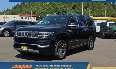 2023 Jeep Grand Wagoneer Base