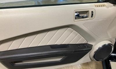 2010 Ford Mustang Base