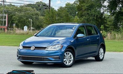 2018 Volkswagen Golf S SE