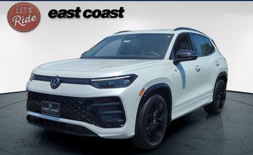 2026 Volkswagen Tiguan SE Black