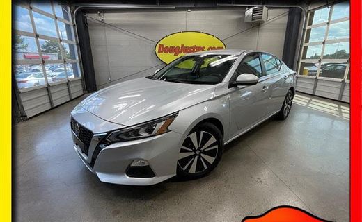 2022 Nissan Altima SV