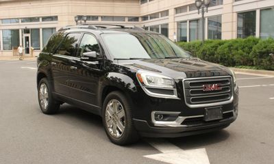 2017 GMC Acadia Limited SLT 2