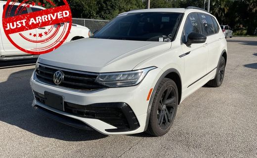 2023 Volkswagen Tiguan SE Black