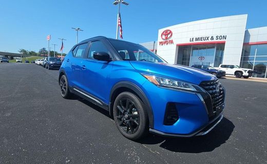 2023 Nissan Kicks SR