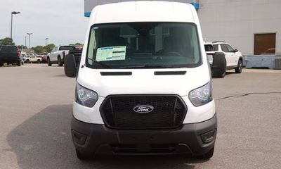 2026 Ford Transit Medium Roof