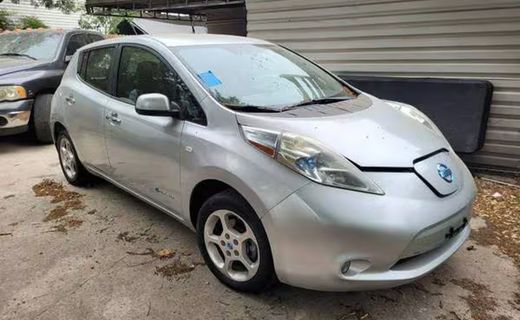 2011 Nissan Leaf SL