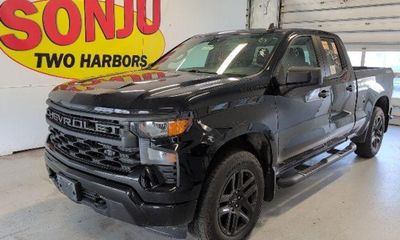 2024 Chevrolet Silverado Custom