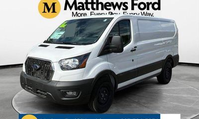 2025 Ford Transit Base
