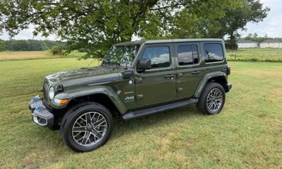 2023 Jeep Wrangler Sahara 4XE