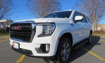 2024 GMC Yukon XL SLE