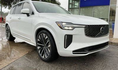 2026 Volvo XC90 Ultra Bright