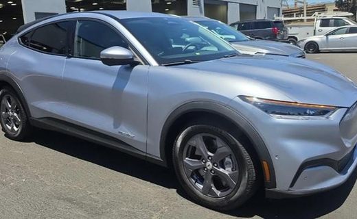 2022 Ford Mustang Mach-E Select