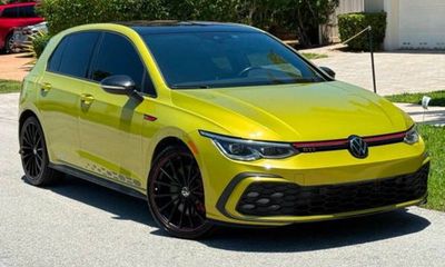 2023 Volkswagen Golf GTI 40TH Anniversary Edition