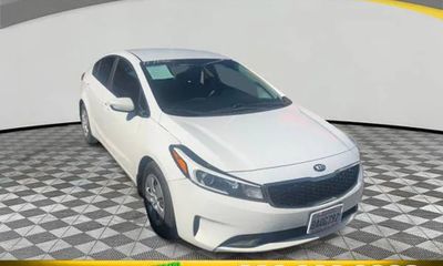 2017 Kia Forte LX Base