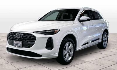 2025 Audi Q5 Quattro Premium