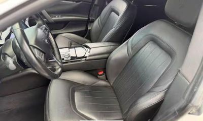 2018 Maserati Quattroporte Essence