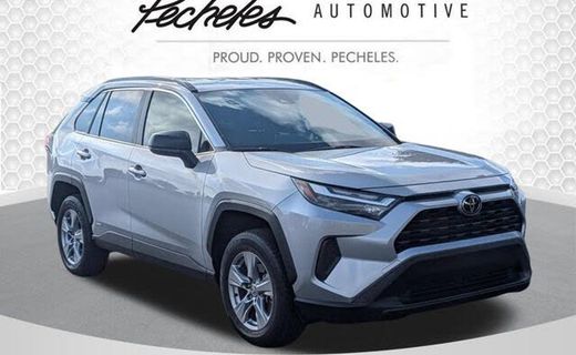 2025 Toyota RAV4 LE