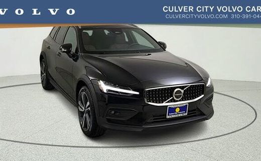 2026 Volvo V60CC Plus