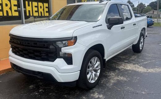 2022 Chevrolet Silverado Custom