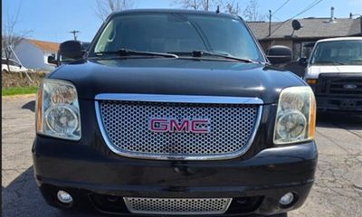 2012 GMC Yukon Denali