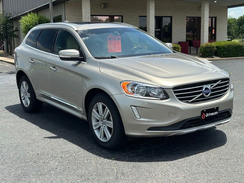 2016 Volvo XC60 — a typically priced live listing