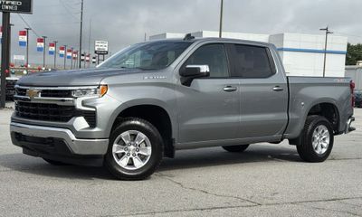 2026 Chevrolet Silverado LT