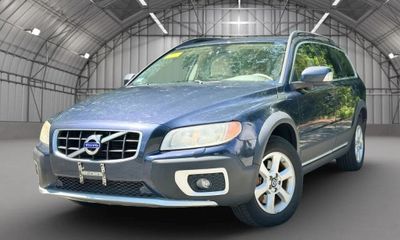 2010 Volvo XC70 32