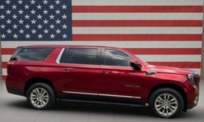 2023 GMC Yukon XL SLT
