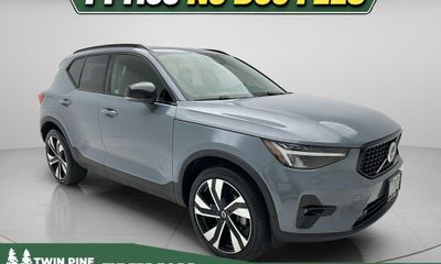 2023 Volvo XC40 Plus Dark