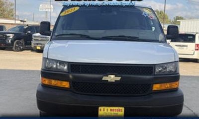 2022 Chevrolet Express 3500 Cutaway 159