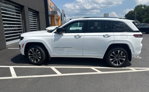 2022 Jeep Grand Cherokee Overland