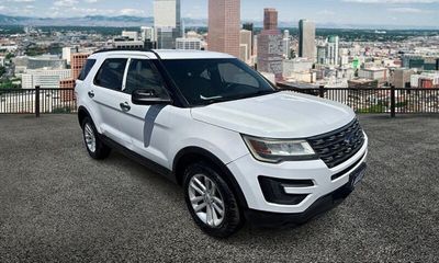 2016 Ford Explorer Base
