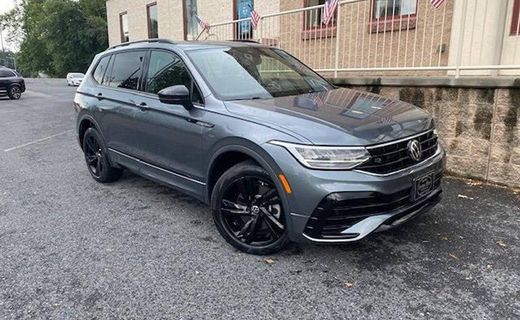 2023 Volkswagen Tiguan 4MOTION SE Black