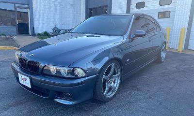 2001 BMW M5