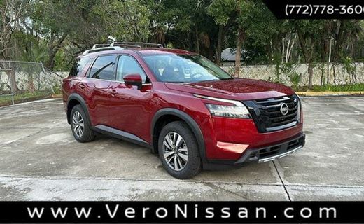 2024 Nissan Pathfinder SL