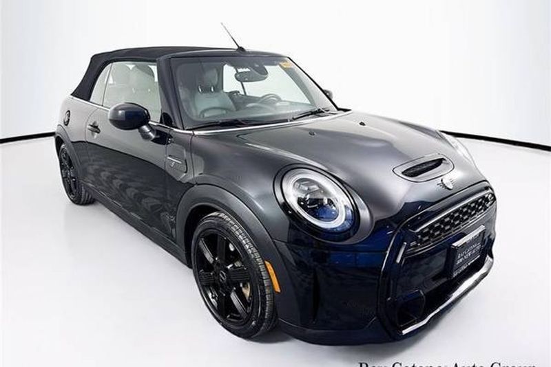 2023 Mini Cooper Convertible — a typically priced live listing