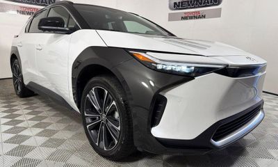 2024 Toyota BZ4X XLE