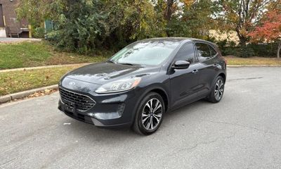 2022 Ford Escape SE