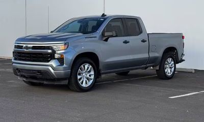2023 Chevrolet Silverado Custom