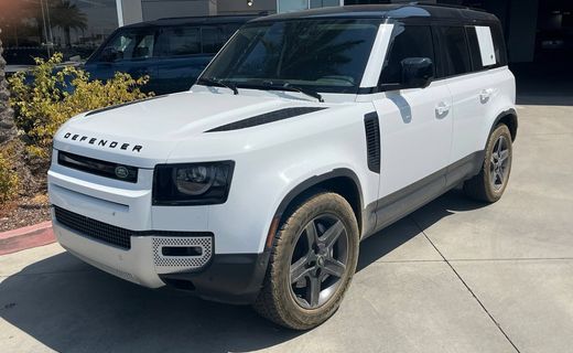 2022 Land Rover Defender 110 SE