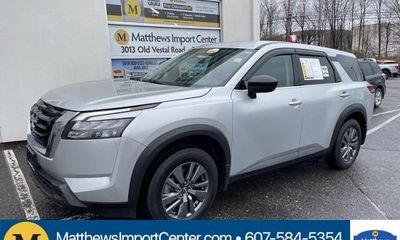 2024 Nissan Pathfinder S