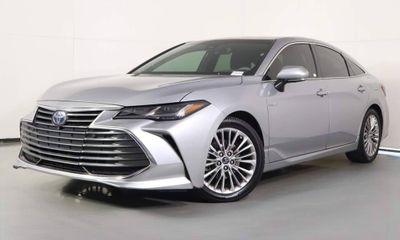 2019 Toyota Avalon Hybrid XLE XSE