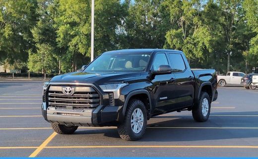 2022 Toyota Tundra SR5