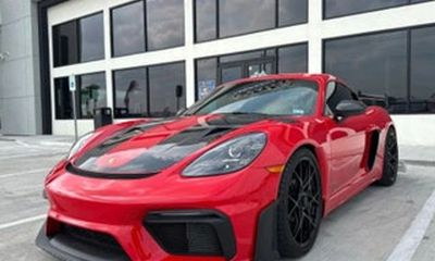 2025 Porsche 718 Cayman GT4 RS