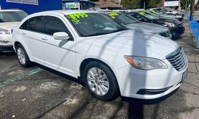 2012 Chrysler 200 LX