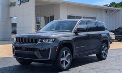 2026 Jeep Grand Cherokee L Base Laredo