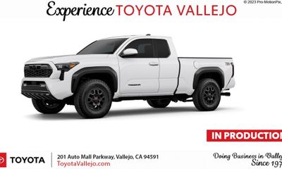 2026 Toyota Tacoma SR5 Xtracab